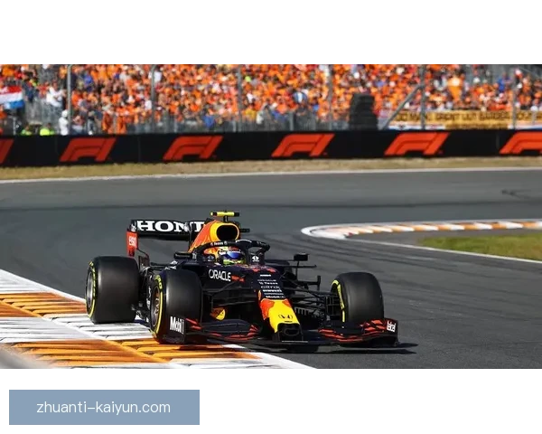 F1赛季最新动态：顶级车队角逐激烈，明星车手争夺冠军宝座